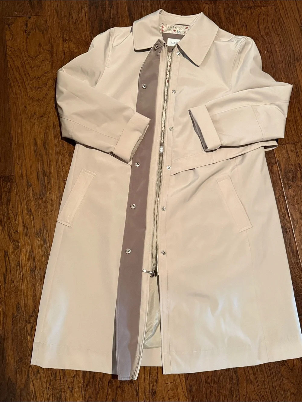 Liz Claiborne Light Cream Trench Coat minimalist vibes